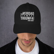 Cargar imagen en el visor de la galería, MetabolismoTV Negro Gorra ¡La Verdad SIEMPRE Triunfa! - Versión 2